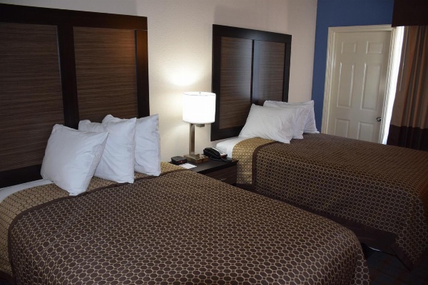 Hawthorn Suites by Wyndham Columbia image 5